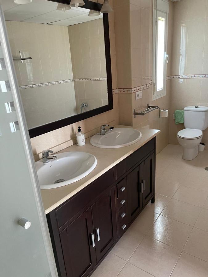 Exclusivo Chalet Sevilla. ¡Jardin & Cocina! Alcala de Guadaira Luaran gambar