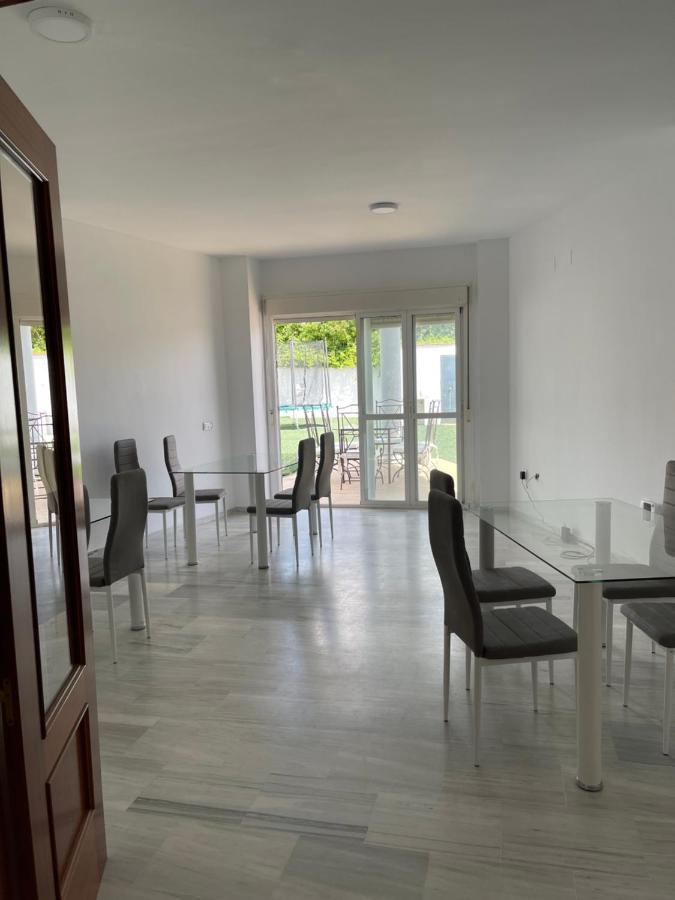 Exclusivo Chalet Sevilla. ¡Jardin & Cocina! Alcala de Guadaira Luaran gambar