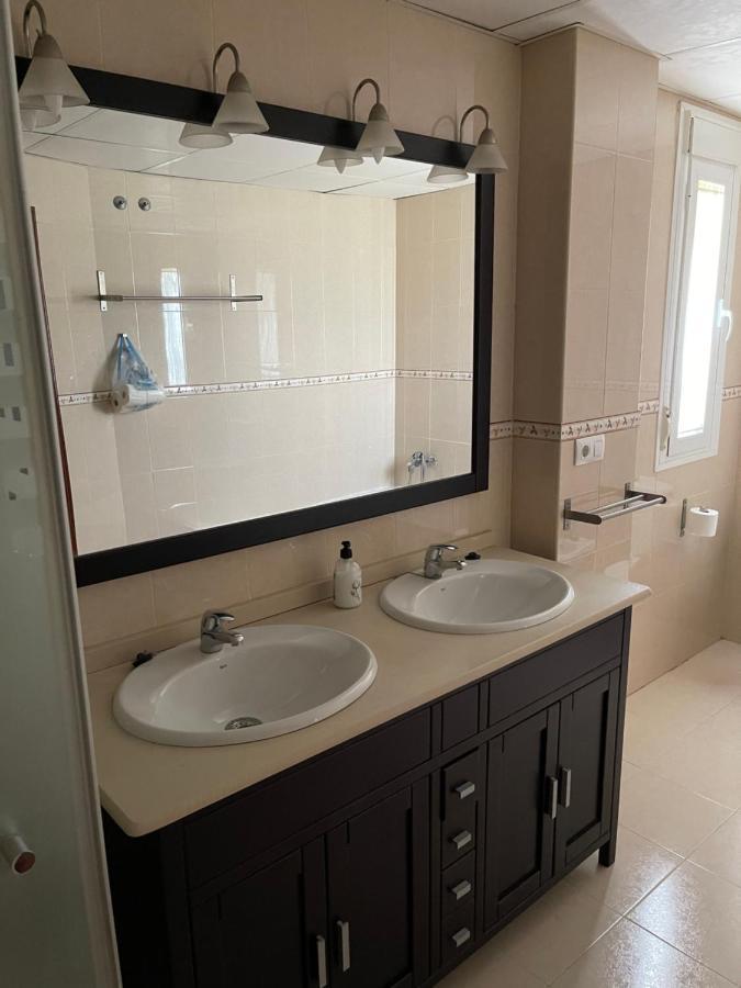 Exclusivo Chalet Sevilla. ¡Jardin & Cocina! Alcala de Guadaira Luaran gambar