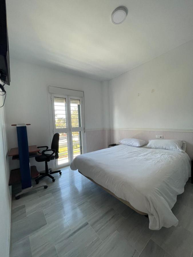 Exclusivo Chalet Sevilla. ¡Jardin & Cocina! Alcala de Guadaira Luaran gambar